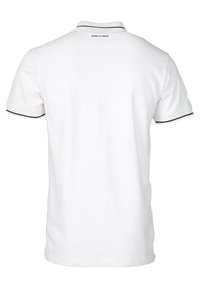 Witte polo-shirt van katoen, met een zwarte ribgebreide kraag en manchetten, met de tekst "GORILLA WEAR" gedrukt op de achterkant.