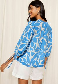 Friends Like These 3/4 SLEEVE CUFF REGULAR FIT - Pluus - blue