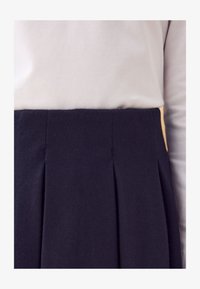 Non sélectionné, black