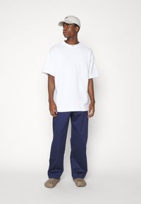 Nike Sportswear PANT  - Kalhoty - midnight navy/(white)