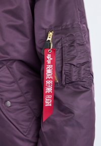 Alpha Industries CORE - Bombera - plum