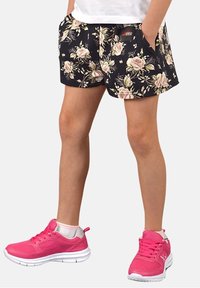 KMISSO Shorts - black