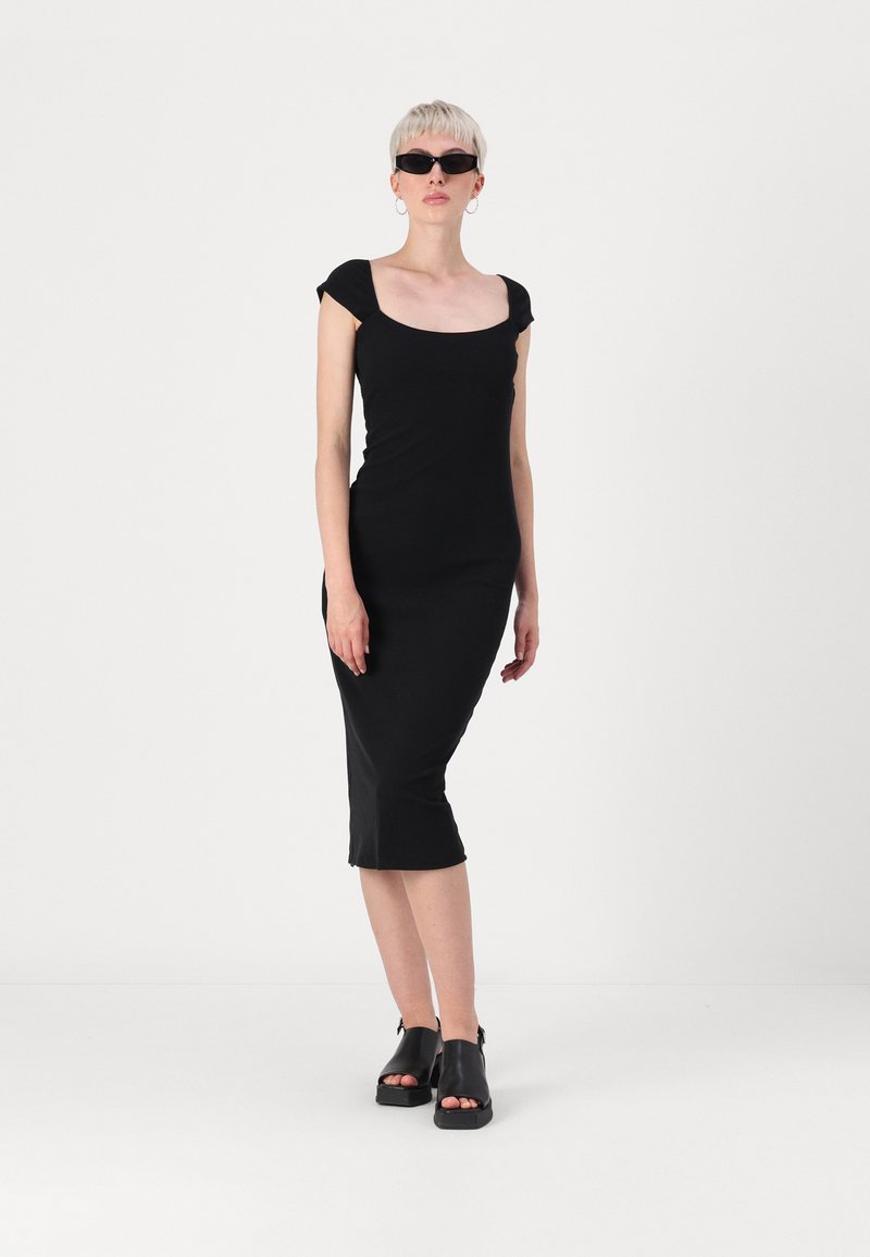 Hollister Co. BARE LOW BACK MIDI - Day dress - casual black/black - Zalando.ie Hollister Co. BARE LOW BACK MIDI - Day dress - casual black/black - Zalando.ie