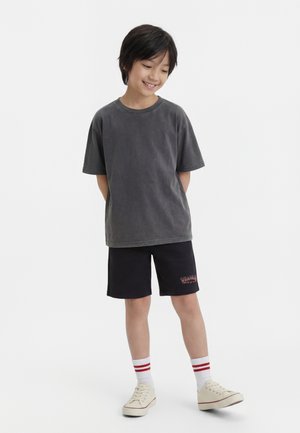 Wrangler, SPIRIT OF THE WEST  - Shorts - black