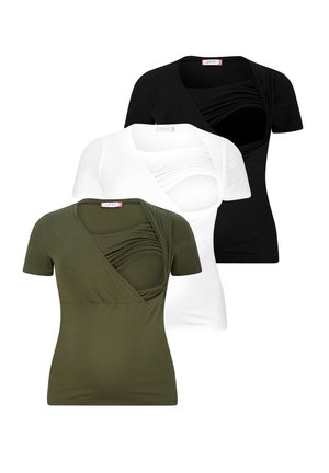 Drei Kurzarmoberteile in olivgrün, weiß und schwarz. Sie verfügen über ein Überkreuz-Design mit gerafftem Stoff und einem weichen, dehnbaren Material.