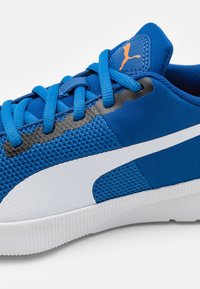 Puma FLYER RUNNER JR UNISEX - Scarpe da corsa su strada - glaze/white/black