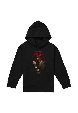 Black hoodie with graphic of a man holding a bloodied mask, text in French reads "La Mémoire est un Monstre" and "Interview Vampire."