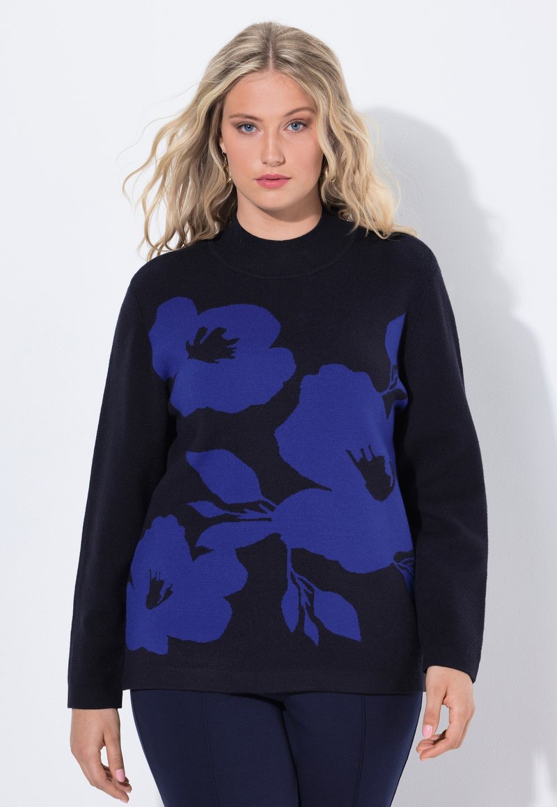Pullover in maglina blu navy con motivo floreale in blu scuro. Collo alto, maniche lunghe e vestibilità comoda, che enfatizzano la texture e il design.