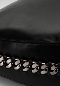 WITTCHEN YOUNG COLLECTION - Handtas - black
