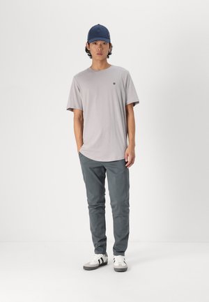 Jack & Jones PREMIUM JPRBRODY TEE CREW 5 PACK - T-Shirt basic - ash/black/alloy/magnetapurple