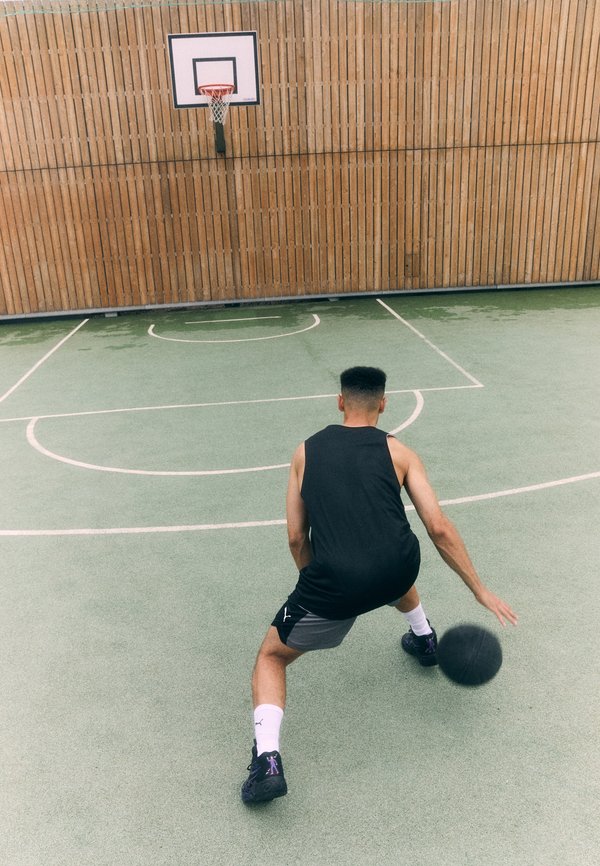 MELO MB.04 REFLECTIONS UNISEX - Basketball shoes4