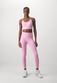 ICANIWILL DEFINE SEAMLESS BRA - Vidutiniškai krūtinę prilaikanti sportinė liemenėlė - cool pink