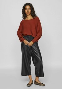 VILA U-BOOT-AUSSCHNITT - Džemperis - burnt henna