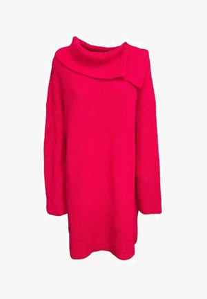 Pull en laine oversized rose vif avec texture côtelée, manches larges et un design de col drapé unique. Matière douce, longueur genoux.