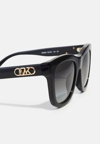 Michael Kors EMPIRE SQUARE - Solbriller - black