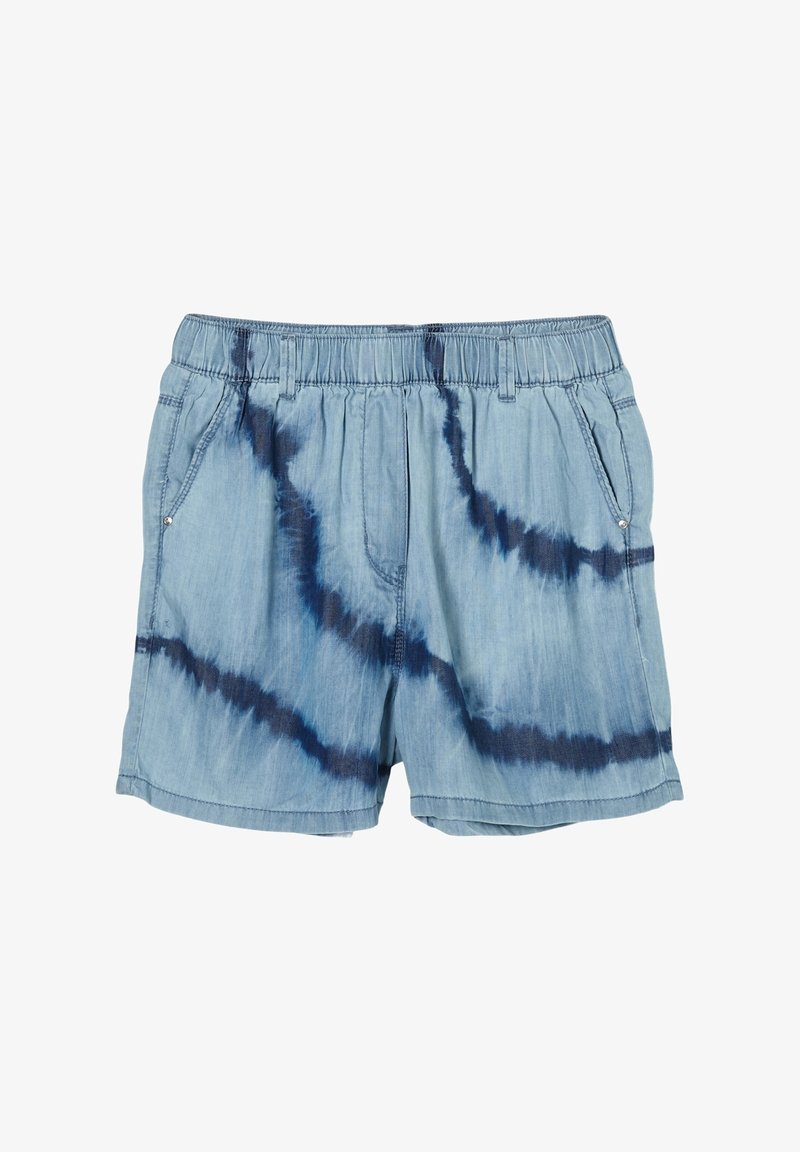 Shorts en denim bleu clair avec ceinture élastique, poches avant et stries tie-dye bleu foncé sur le tissu.