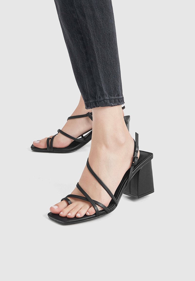 pull and bear sandales talons