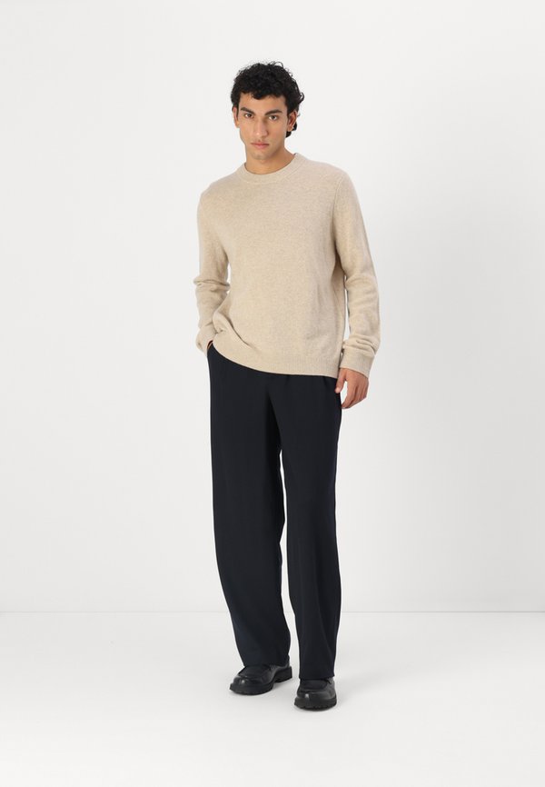 ISAK - Jumper - beige2