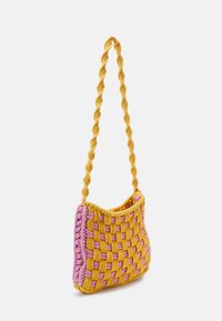 SUMMERY Copenhagen TACI CROSS BAG - Cross body bag - banana