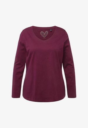 Dlhý rukáv, V-čkový sveter v burgundskej bavlne, so srdcovým vzorom pri výstrihu, s jemne zaobleným lemom a mäkkou textúrou.