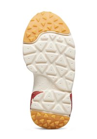 Podešev boty s bílými a oranžovými trojúhelníkovými vzory, velikost 24 označena ve středu, texturována pro lepší úchop a odolnost.