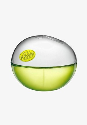 Pyöreä hajustepullo, jossa kirkas kansi ja vihreä pohja, merkintänä "DKNY Be Delicious 100% Pure New York."