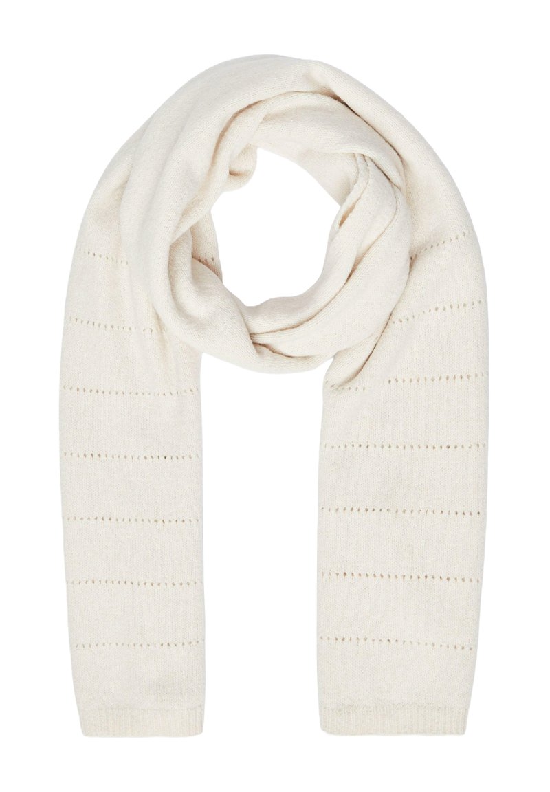 Écharpe crème en tissu doux, avec un design texturé aux fines rayures horizontales et des franges aux extrémités. Forme longue et rectangulaire.