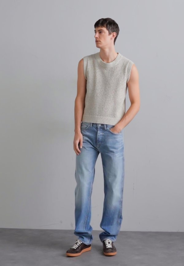 ALEC - Relaxed fit jeans3