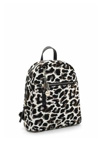 Zaino con stampa leopardata dalla forma strutturata, con dettagli in pelle nera, tasca frontale con zip e tessuto testurizzato in tonalità di marrone e bianco.
