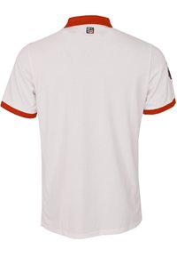 Biała koszulka polo z czerwonym kołnierzykiem i akcentami na rękawach, z małym logo z tyłu. Miękka tkanina o klasycznym kroju.
