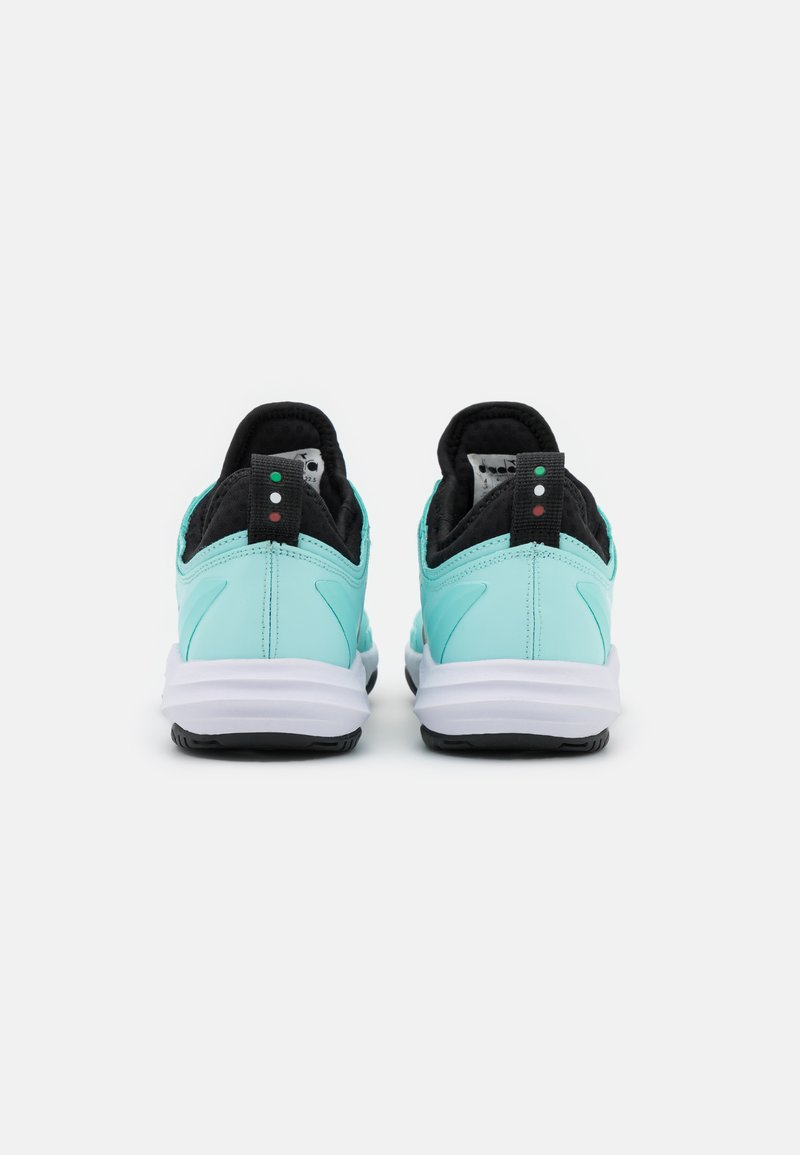 Damen Sportbekleidung | Diadora SPEED BLUSHIELD FLY 3 Multicourt Tennisschuh blue tint/black/white/hellblau - KI49347 Damen Sportbekleidung | Diadora SPEED BLUSHIELD FLY 3 Multicourt Tennisschuh blue tint/black/white/hellblau - KI49347