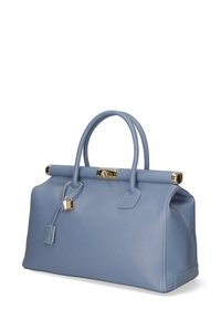 Lichtblauwe leren handtas met textuur, voorzien van afgeronde dubbele handvatten, een goudkleurige sluiting en een veilige slotaccessoire. Boxy vorm met gladde accenten.