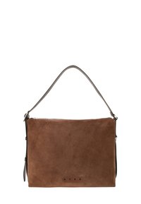 Borsa a tracolla in suede marrone con chiusura a zip, tracolla lunga e logo del marchio in rilievo sul davanti. Forma rettangolare con texture morbida.