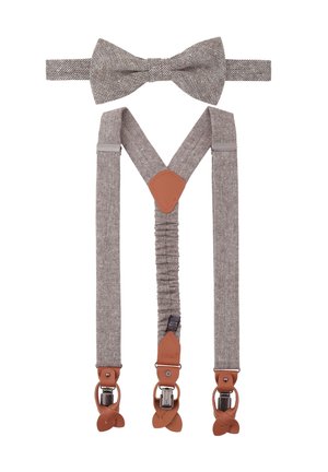 Gray textured suspenders with brown leather accents and clips, accompanied by a matching gray bow tie in a similar material and pattern.