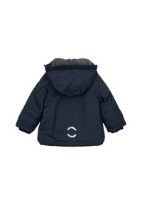 Veste d’hiver enfant bleu foncé à capuche, doublure intérieure grise et motif circulaire réfléchissant dans le bas du dos.