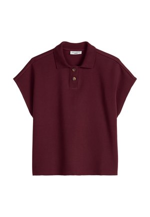 Bordeauxrode polo met korte mouwen, voorzien van twee knopen en een klassieke kraag, plat gelegd op een witte achtergrond.