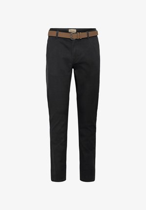 Schwarze Hosen aus robustem Stoff, mit slim-fit Schnitt, klassischem Fünf-Taschen-Design und einem braunen Leder-Gürtel mit Metallverschluss.