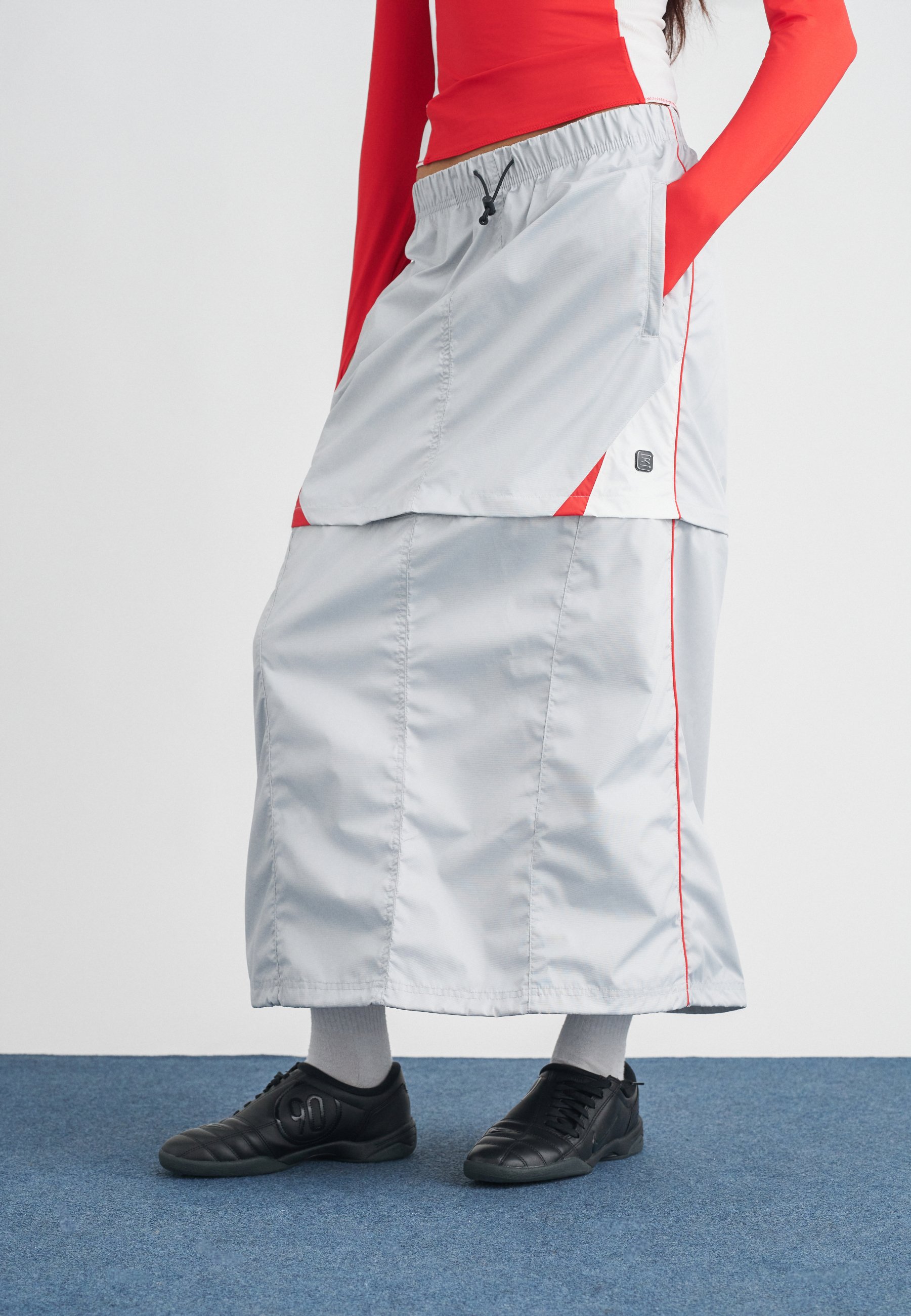 【新品タグ付】NKNIT flared skirt サイズ0 Nike Sportswear ZIP OFF SKIRT SHOX - Minifalda - grey fog/gris