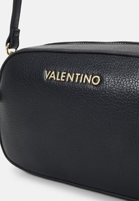Valentino Bags SPECIAL MARTU - Torba čez telo - nero