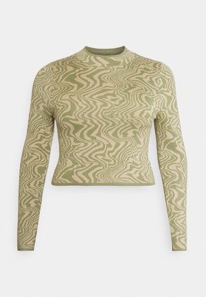 Camisola de manga longa, verde e bege, com padrão em design ondulado. Apresenta um colarinho alto e uma silhueta ajustada, feita de um material de malha texturizada.