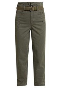 Olivově zelené kalhoty s volným střihem, vybavené páskem z loopovaného materiálu a čtyřmi kapsami. Materiál má hladký, matný povrch.