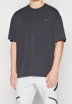 T-shirt basic