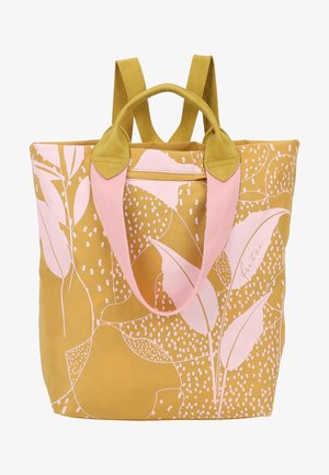 Borsa tote con uno sfondo giallo senape, motivi di foglie rosa, manici gialli e rosa doppi e una tasca con zip sul retro.