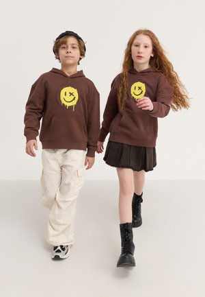 Yourturn Kids UNISEX - Jersey con capucha - brown