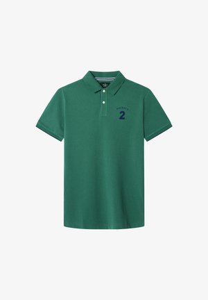 Zelena polo majica od pamuka, s ovratnikom, tri gumba na kopčanju i brendom "HACKETT" s izvezenim brojem "2" u tamnoplavoj boji.
