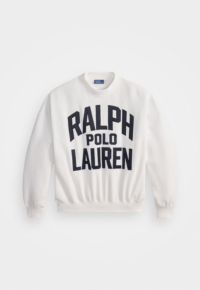 Sweatshirt blanc avec un grand texte noir "RALPH POLO LAUREN". Présente un col rond, une coupe ample et un ourlet et des poignets côtelés. Texture douce.