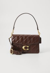 TABBY SHOULDER BAG WITH CHAIN - Bolso de mano - maple