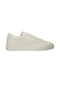 Witte leren sneakers met een ronde neus, een gladde textuur en een platte rubberen zool. Voorzien van een vetersluiting aan de voorkant en subtiele branding aan de zijkant.