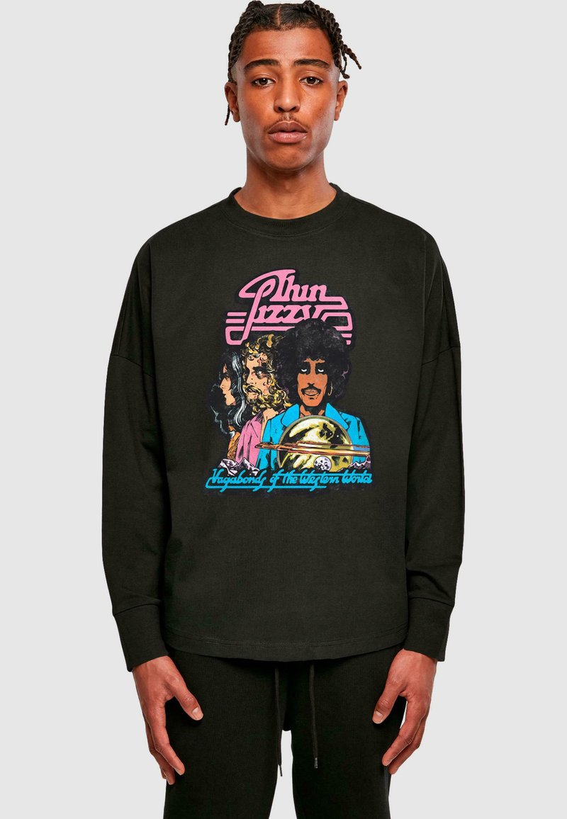 Sort langærmet sweatshirt med et farverigt grafisk print af musikere og tekst i pink og blå. Fremstillet af et blødt, tekstureret stof.