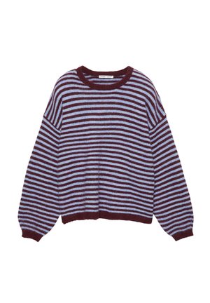 Sweter w paski w kolorze burgundowym i jasnoniebieskim, z okrągłym dekoltem i luźnymi, balonowymi rękawami. Miękka faktura z swobodnym krojem.